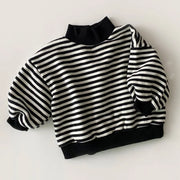 Kuscheliges gestreiftes Rollkragen-Sweatshirt für Babys