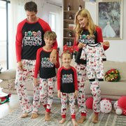 Weihnachtliche Familienpyjamas – Perfektes Partnerlook-Outfit für Eltern & Kinder