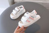 Trendige Babysandalen: Rutschfeste Schuhe mit weicher Sohle