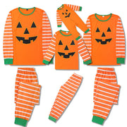 Pijamas Familiares a Jogo com Fantasias de Halloween